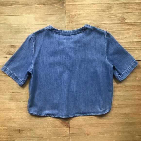 UO BDG Chambray Lace Up Crop Top - Picture 3 of 7